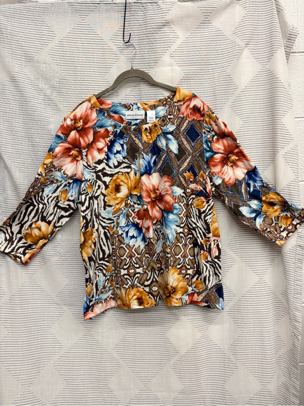 Alfred Dunner Multicolor Floral & Zebra-Print 3/4 Sleeve Top - Picture 1 of 5